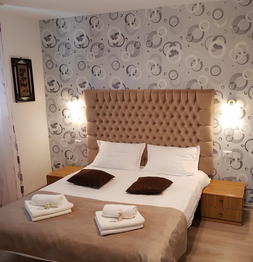 Apartament Confort Piatra Neamt Ngoại thất bức ảnh